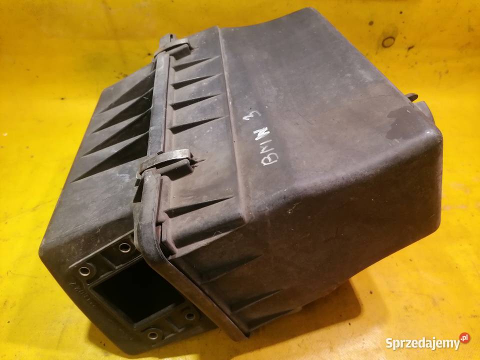 obudowa filtra powietrza 1727684 BMW3 E36M4016 osobowe łódzkie Piotrków Trybunalski
