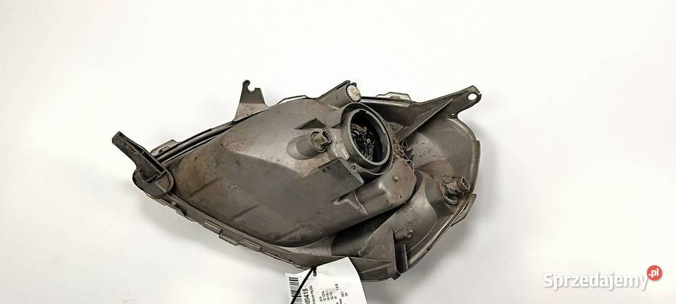 LAMPA PRAWA PRZÓD TOYOTA YARIS I Lipno