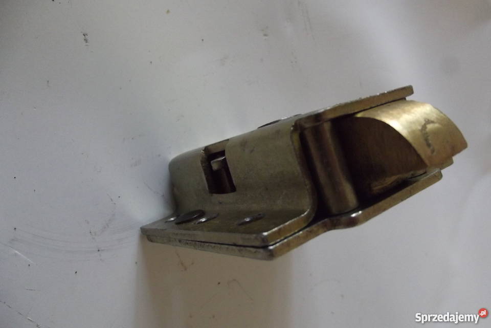 Zamek drzwi kabiny lewyprawy URSUS C 385 Parczew