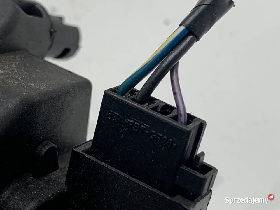 ZAMEK KLAPY TYŁ OPEL CORSA E Hatchback 39021416