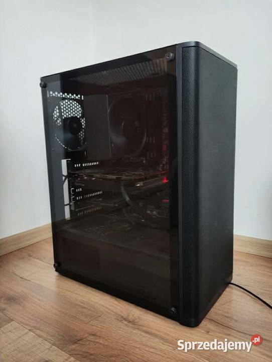 Komputer gamingowy i całe wyposażenie Resko
