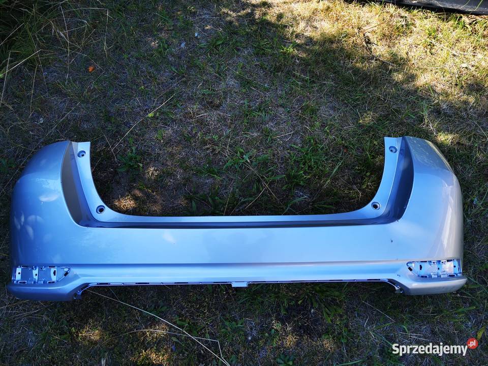 Ładny zderzak Auris Kombi 2016 bez czujników sprzedam