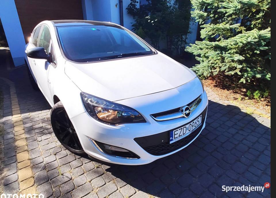 Opel Astra 20 CDTI DPF Color Edition diesel Szadek
