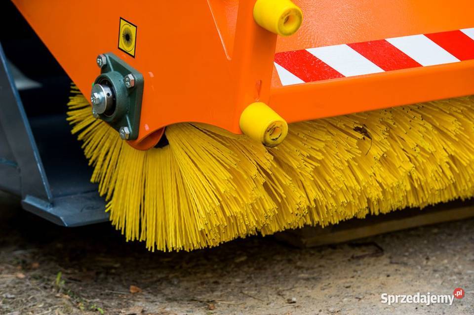 Zamiatarka szczotkowa do łyżki seria ZS 120 Końskie