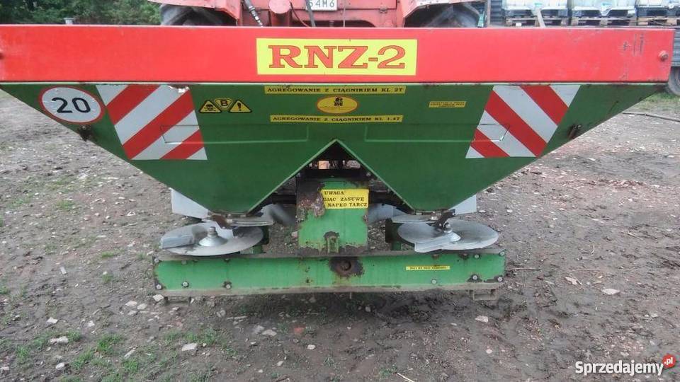 Rozsiewacz do nawozu RNZ2 Rozsiewacze nawozów