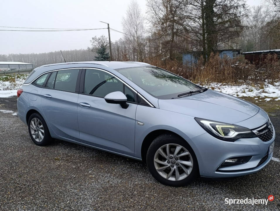 Opel Astra Astra Sports Tourer Bezwypadkowa mały gniazdo USB