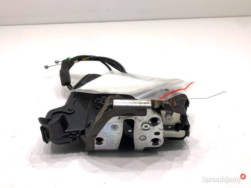 ZAMEK DRZWI PRAWY PRZÓD LEXUS CT Hatchback sprzedam