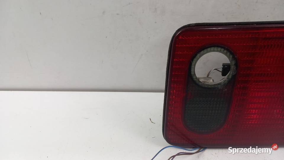 AUDI A8 D2 LAMPA TYŁ PRAWA W KLAPĘ Zbierkowo