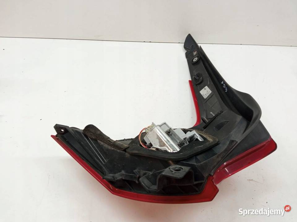 LAMPA TYŁ PRAWA LED USZKODZONA Volvo V60 I 2010