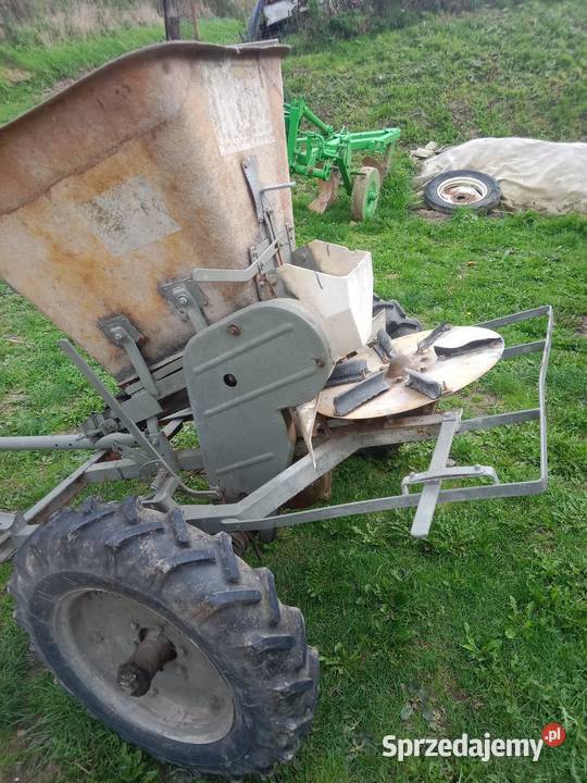 Rozsiewacz do nawozu kos Miechów