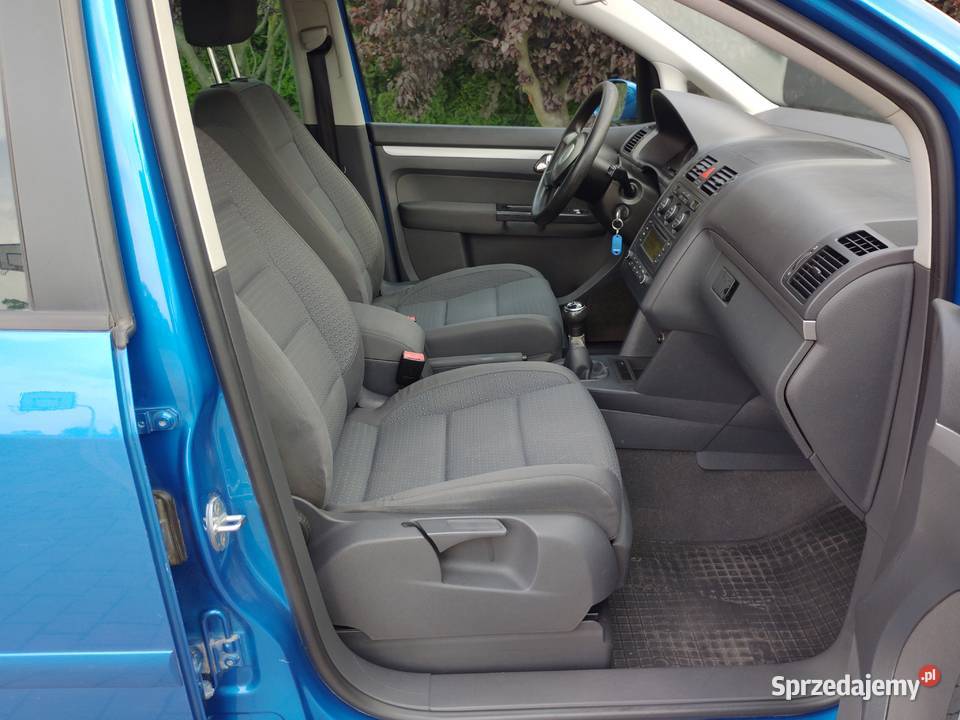 VW Touran 16i 2004r 7osób 6 biegów BEZ KOROZJI Witkowo sprzedam