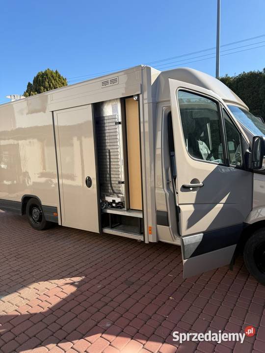 Samochód gastronomiczny Food truck Mercedes wielkopolskie Koło