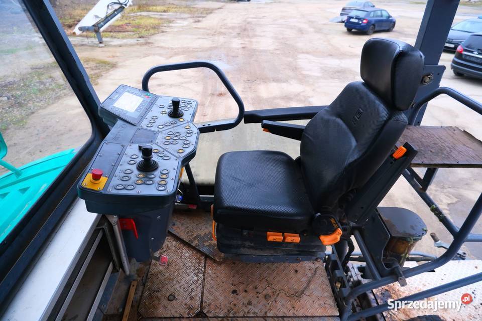 ROZKŁADARKA MAS BITUMICZNYCH VOGELE SUPER 18003I Warszawa