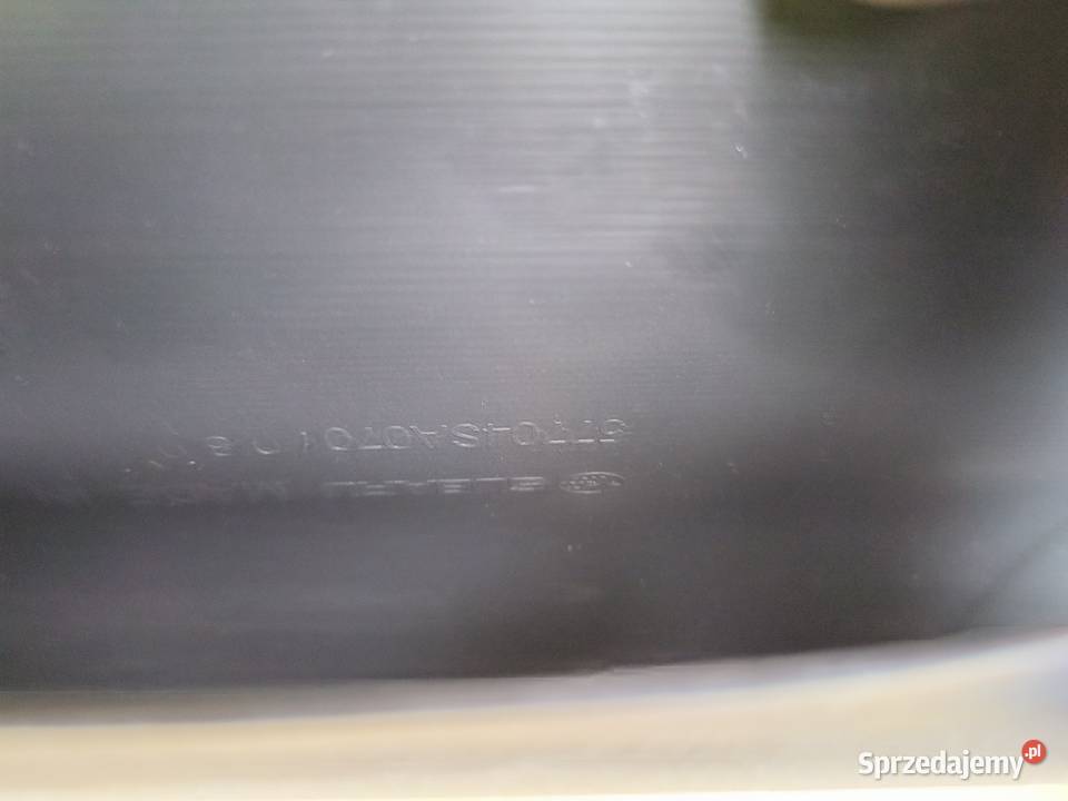 Zderzak przedni Subaru Forester do 2006 czarny osobowe