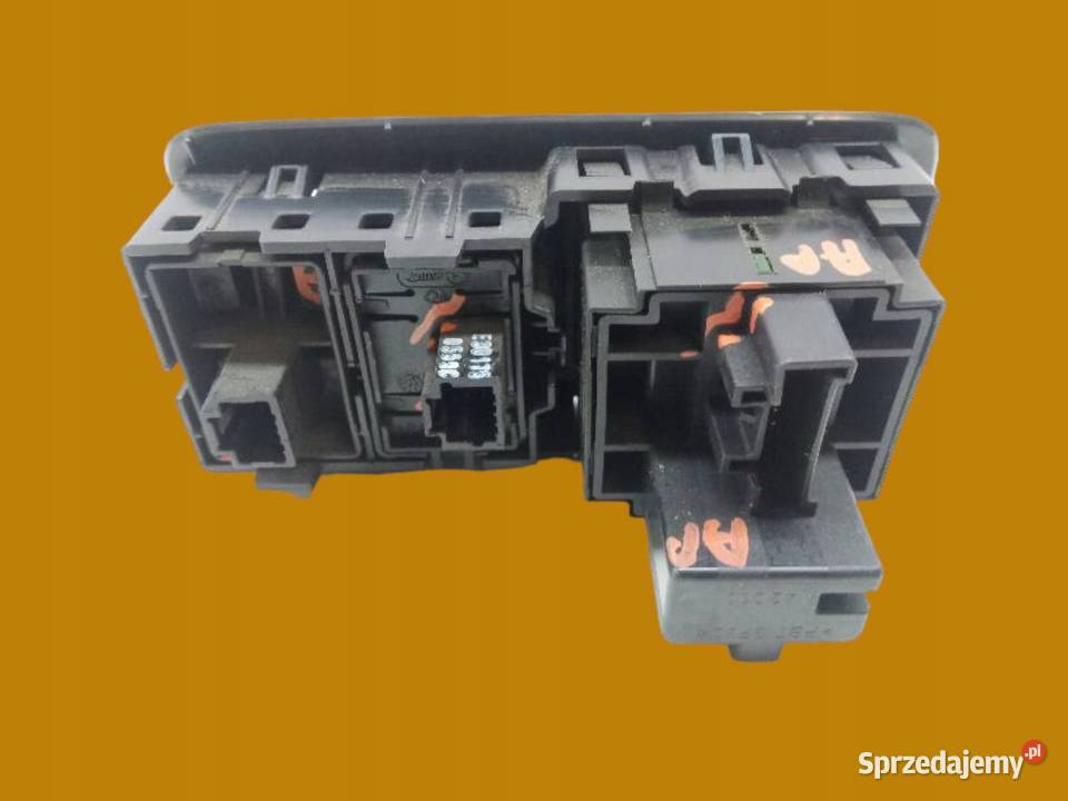 PRZEŁĄCZNIK ŚWIATEŁ ESP Renault Scenic III 2009 osobowe świętokrzyskie sprzedam