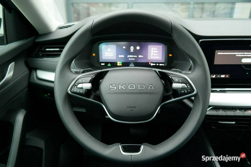 koda Octavia Combi Drive Essence 15 TSI 150 DSG pełny VAT