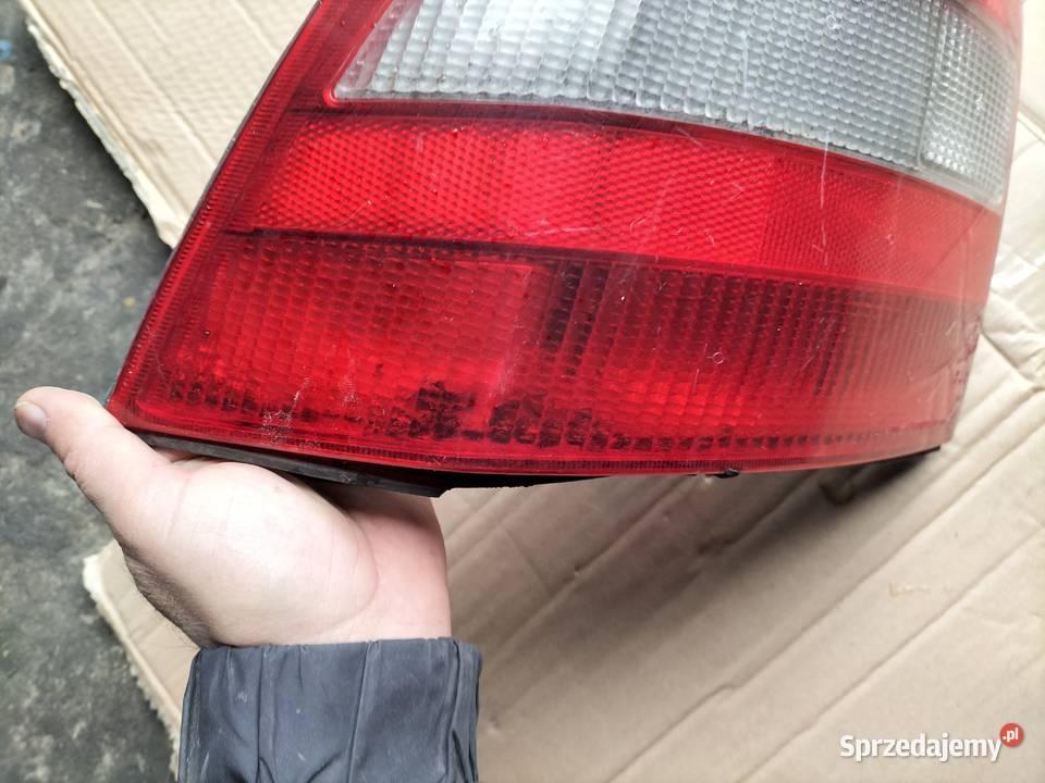 LAMPA TYŁ TYLNA LEWA OPEL VECTRA B 37370748 Kamień-Kolonia