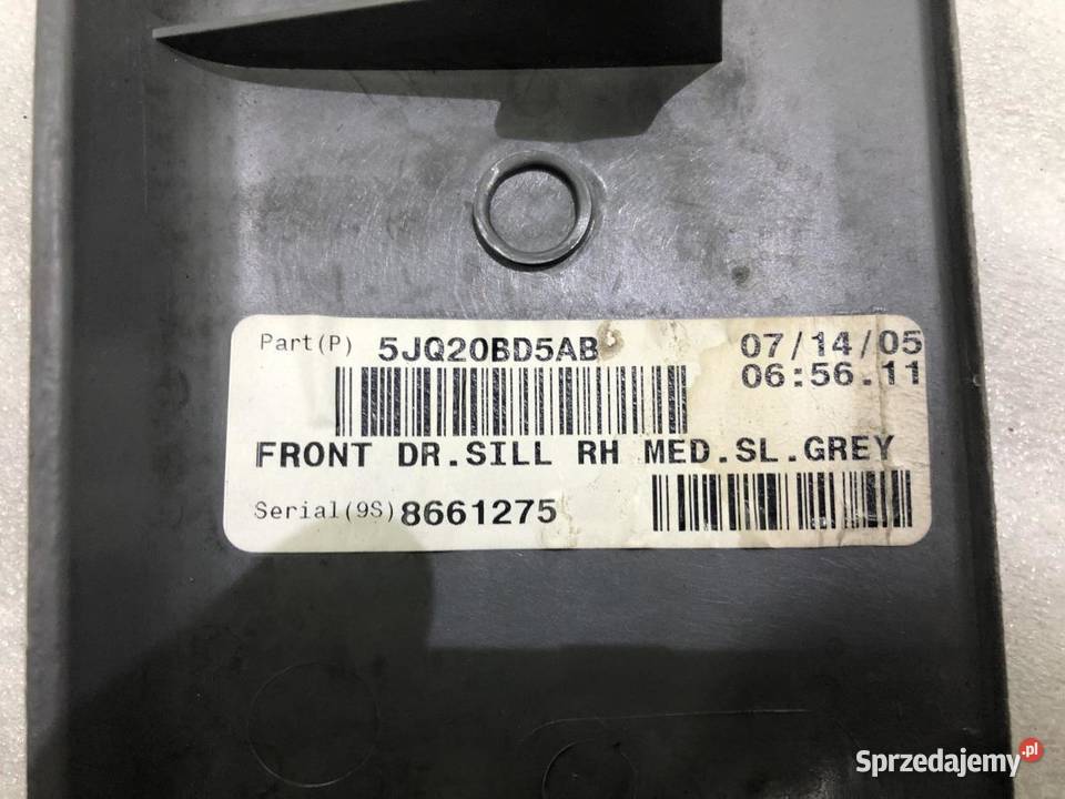 OSŁONA PROGU PRAWA JEEP GRAND CHEROKEE WK III