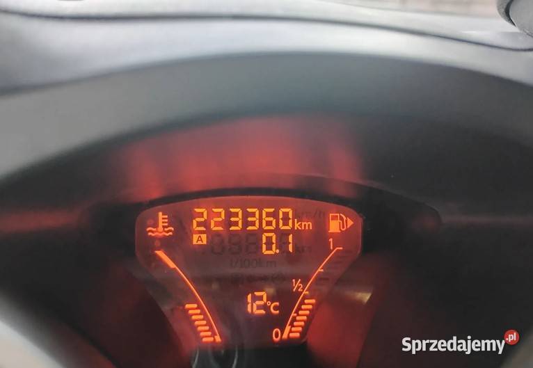 NISSAN JUKE 2013r Salonowy 16 LPG Lekko