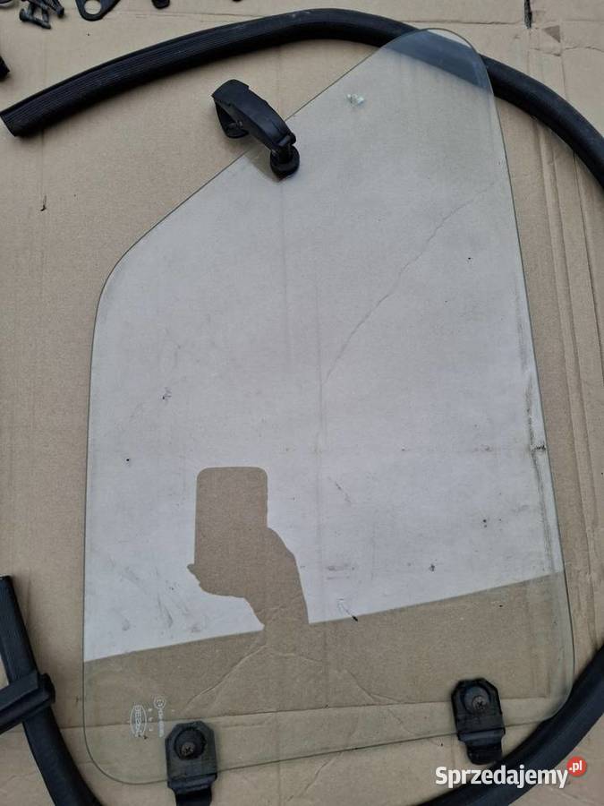 Szyby uchylne uchylane Fiat 126p Maluch osobowe Boczne (drzwi) Strzelce Opolskie sprzedam