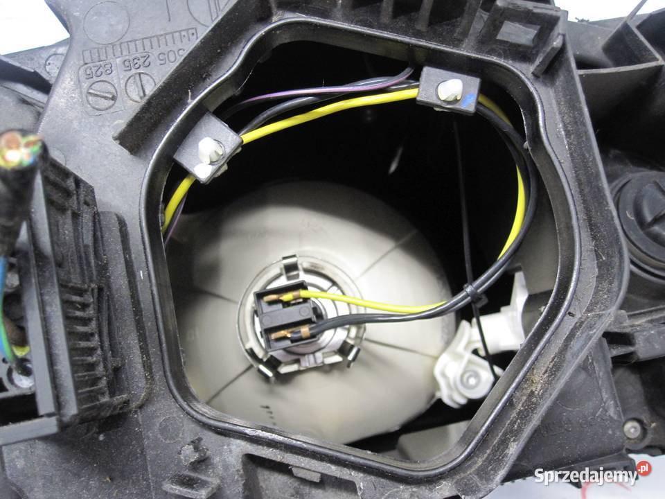 LAMPA LEWY PRZÓD LEWA PRZEDNIA BMW X3 E83 0306 osobowe świętokrzyskie Kielce