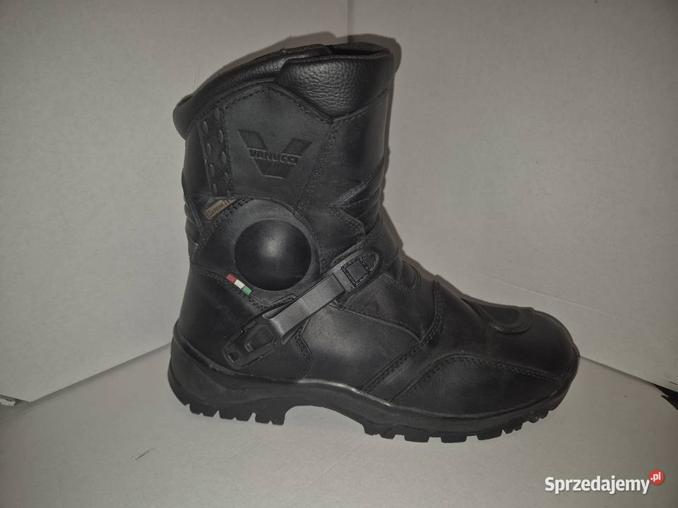 Buty motocyklowe Żydów