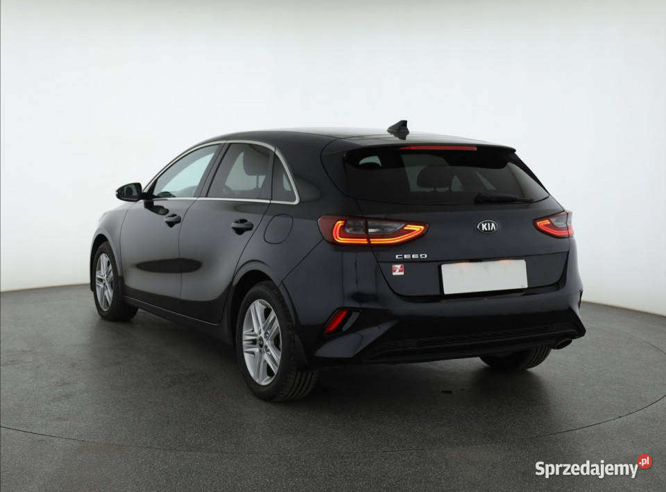 Kia Ceed 14 TGDI nieuszkodzony Piaseczno
