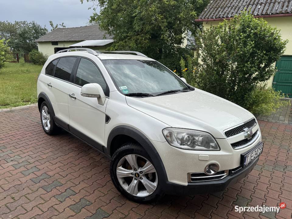 Chevrolet Captiva 20 4WD 7 Sitzer LT Exclusive Rok produkcji 2010 Kraków