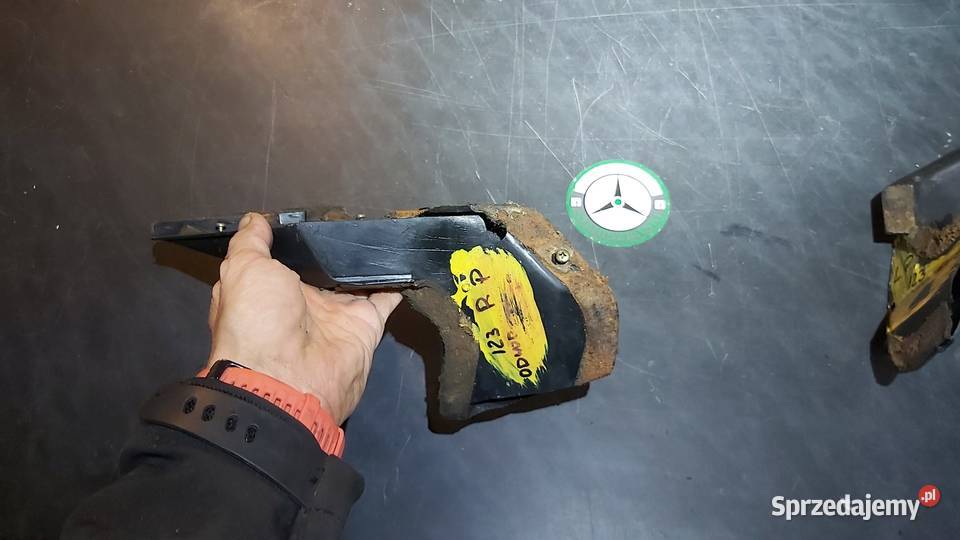 Mercedes W123 plastikowy odpływ podszybia Przeźmierowo