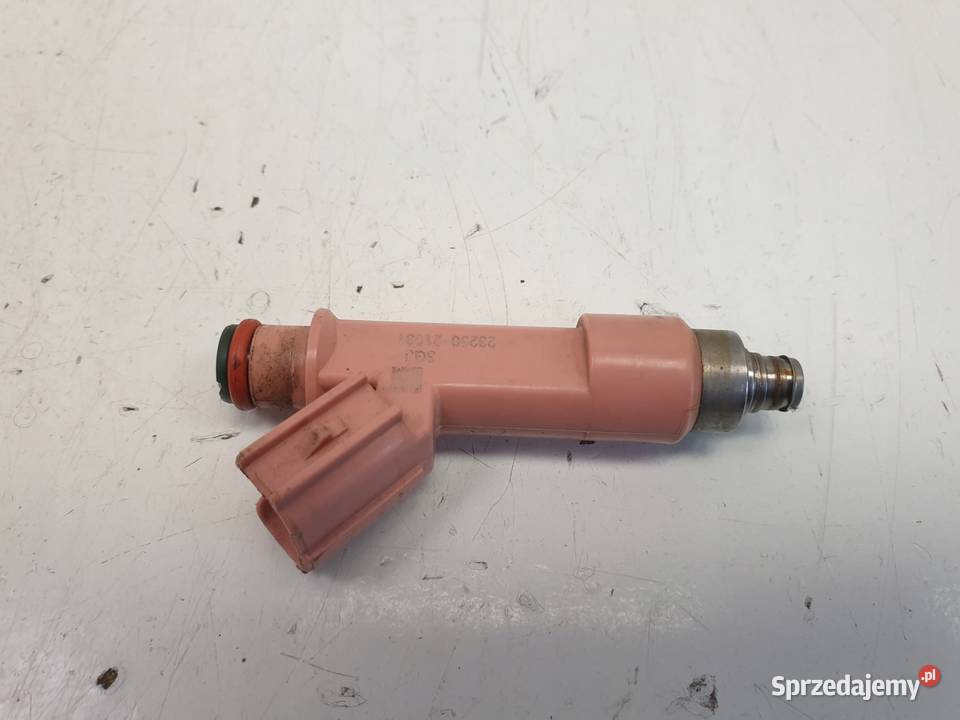 WTRYSKIWACZ Toyota Yaris III 15 HYBRID WTRYSK