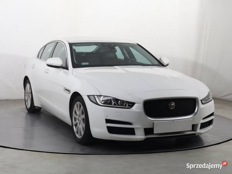 Jaguar XE 20d skórzana tapicerka Katowice