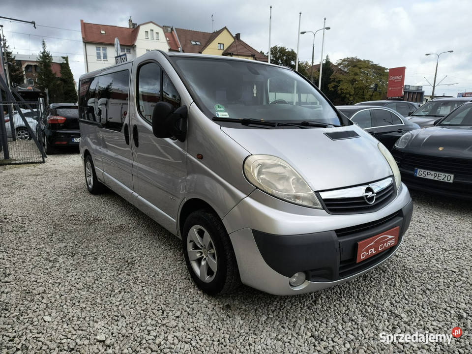Opel Vivaro 9cio osobowy Salon HAK ALU I Bydgoszcz