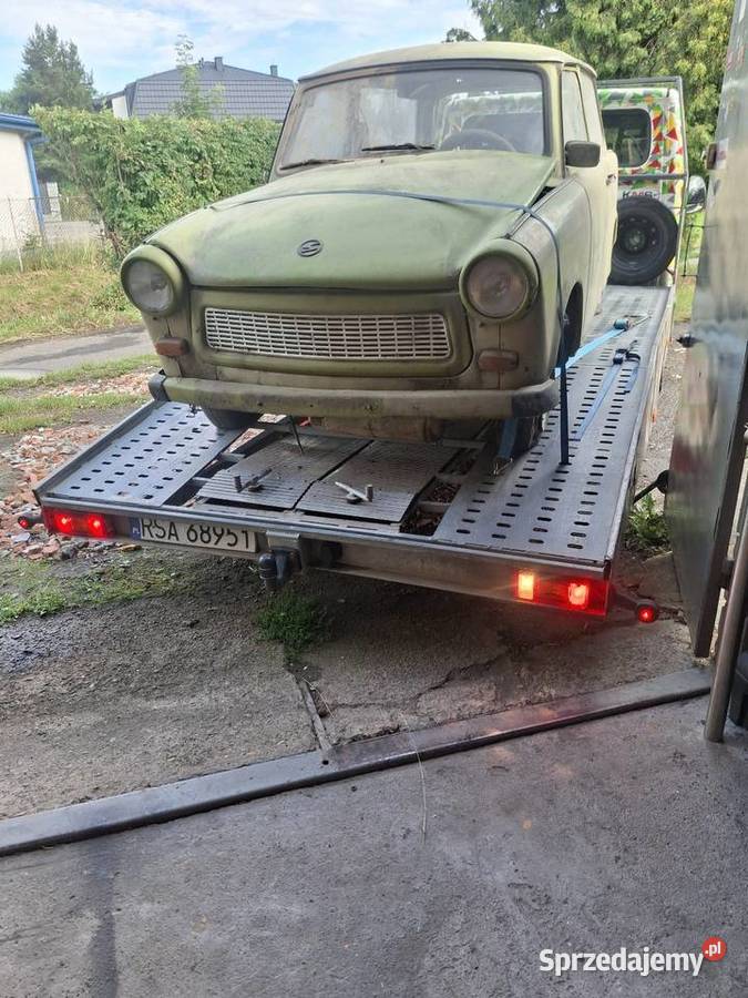 Trabant w całości na części do renowacji