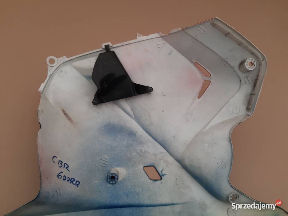 HONDA CBR 600RR OWIEWKA PRAWA BOCZEK PŁUG Motoryzacja Trzciel