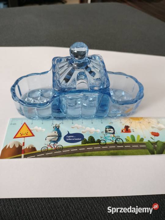 Niebieski przyprwnik kabaret solniczka szkło