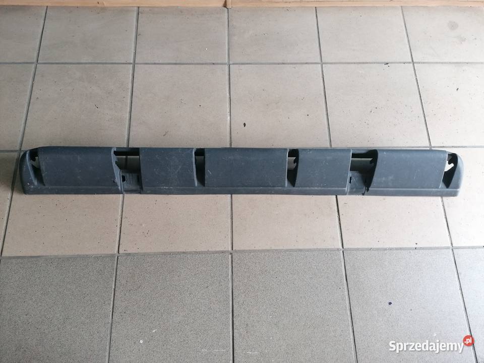 osłona mocowania foteli 8200392131 rząd II Piotrków Trybunalski