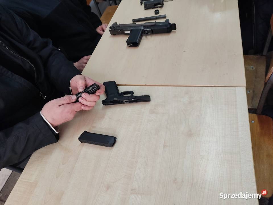 Kurs Ochrony Kwalifikowany i kurs Doskonalący na Kursy na pracownika ochrony Radomsko