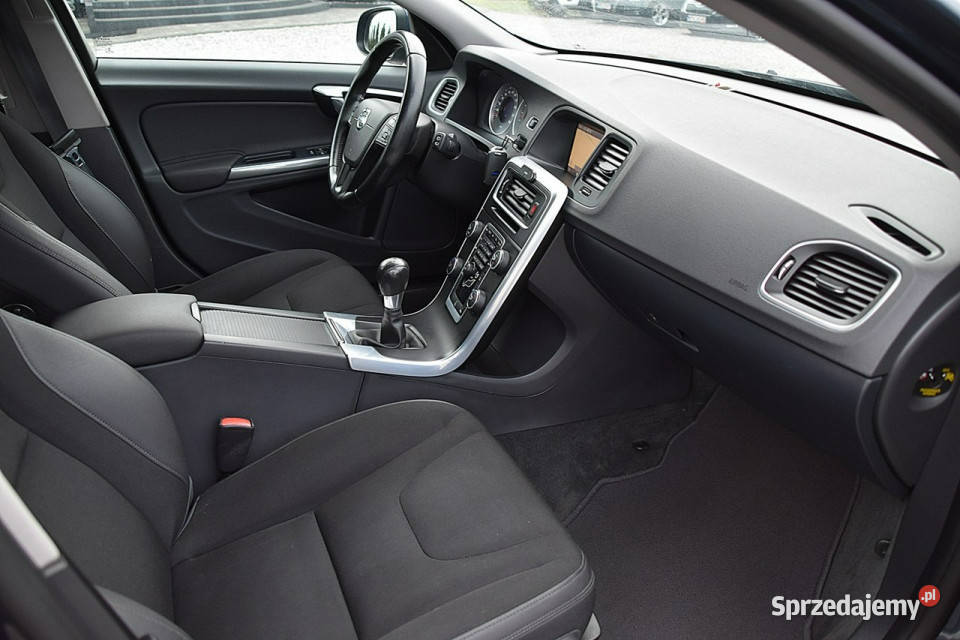 Volvo V60 16d2 115 NAVI ALU PÓŁSKÓRA GWARANCJA I Nowe Kucice