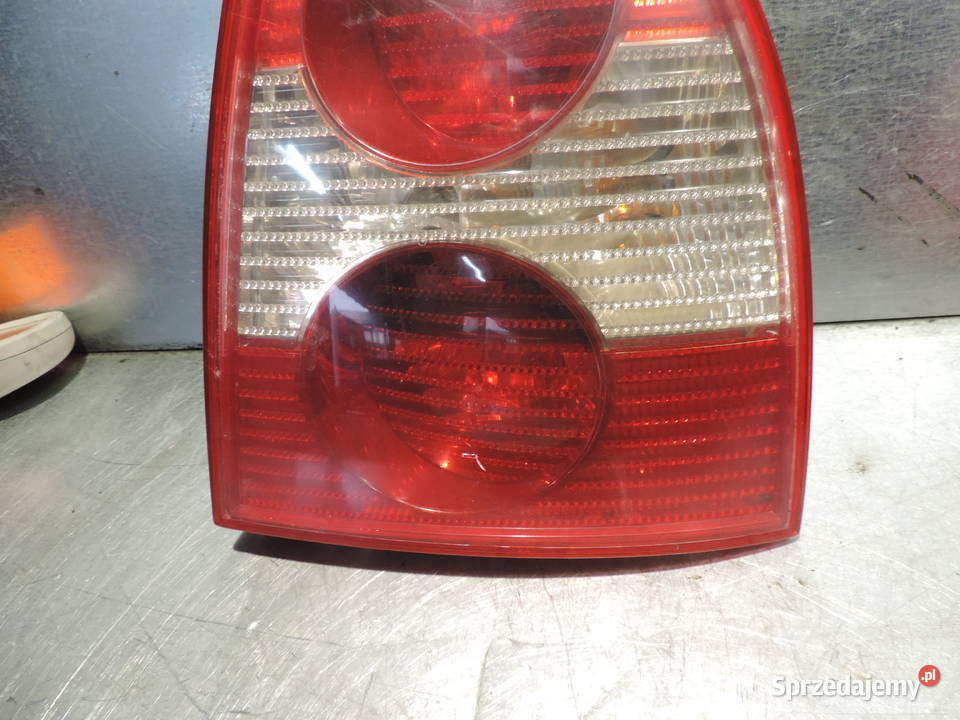 LAMPA PRAWA TYLNA PRAWY TYŁ VW PASSAT B5 SEDAN małopolskie