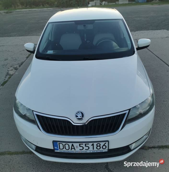 SUPER STAN SKODA RAPID 2013r 12BENZ 105 6 BIEGÓW światła przeciwmgielne Wrocław sprzedam
