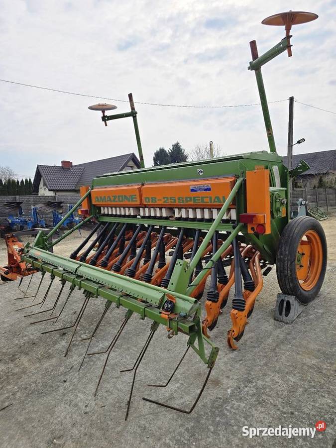 Siewnik zbożowy Amazone D8 25m Specjal import nieuszkodzony Maków