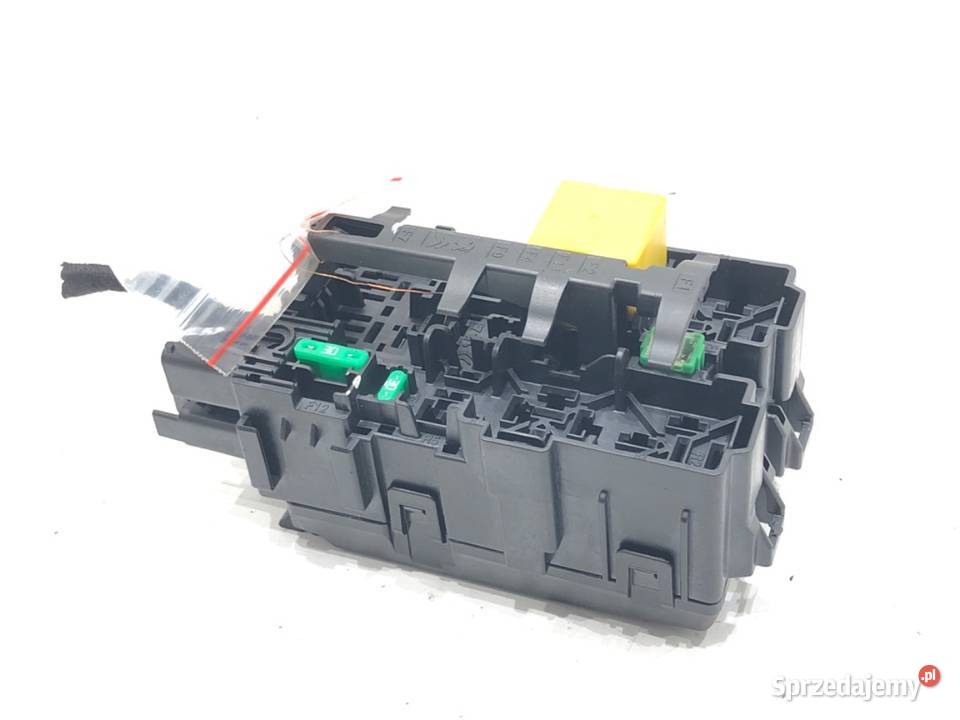 SKRZYNKA BEZPIECZNIKÓW OPEL CORSA F Hatchback 12