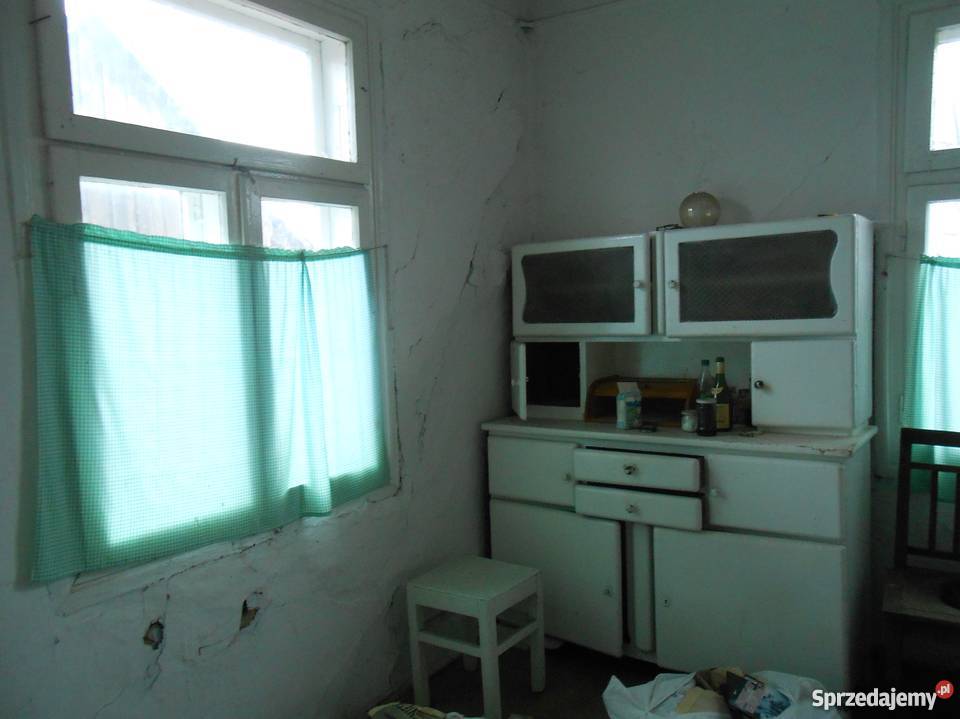 Sprzedam duży dom drewniany do remontu z działką świętokrzyskie Stąporków