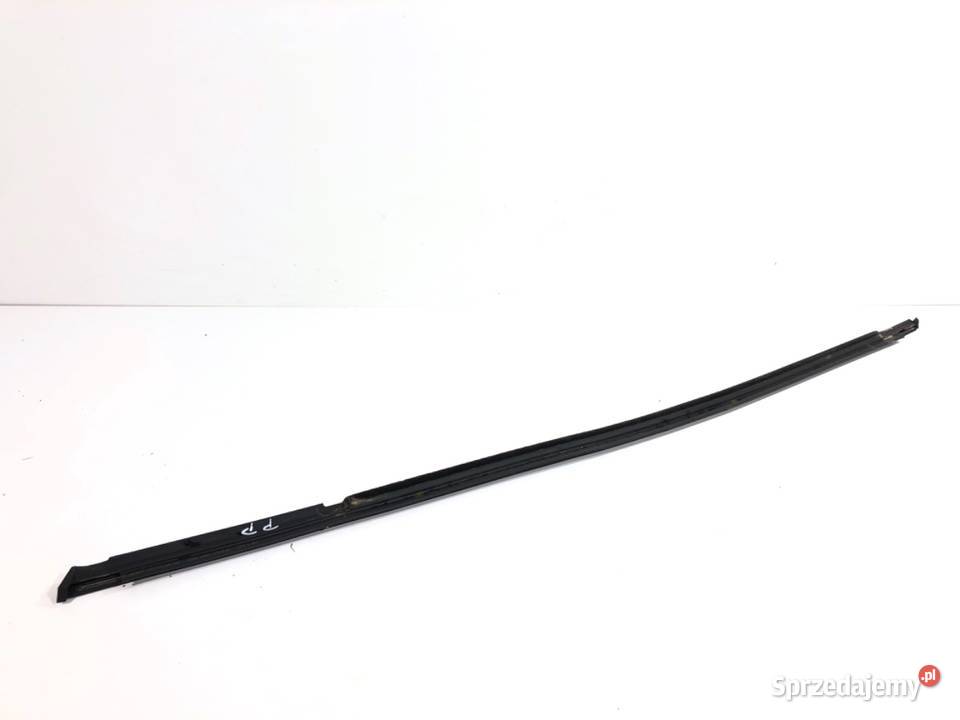 LISTWA ZGARNIAJĄCA PRZÓD PRAWY SKODA OCTAVIA III osobowe podkarpackie