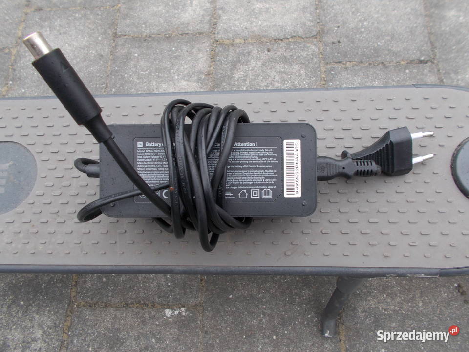Hulajnoga Elektryczna z roku 2024 Brzeg