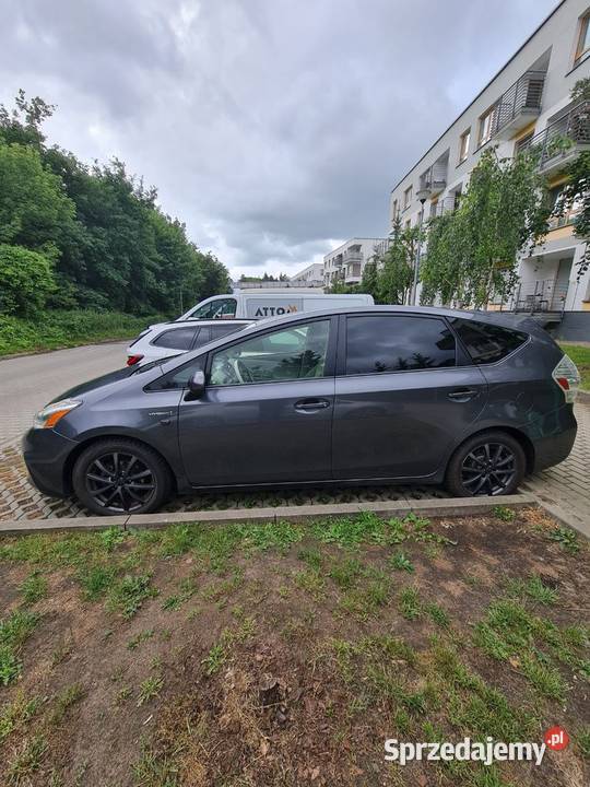Toyota Prius V Hybrid 2012 USA Szczecin