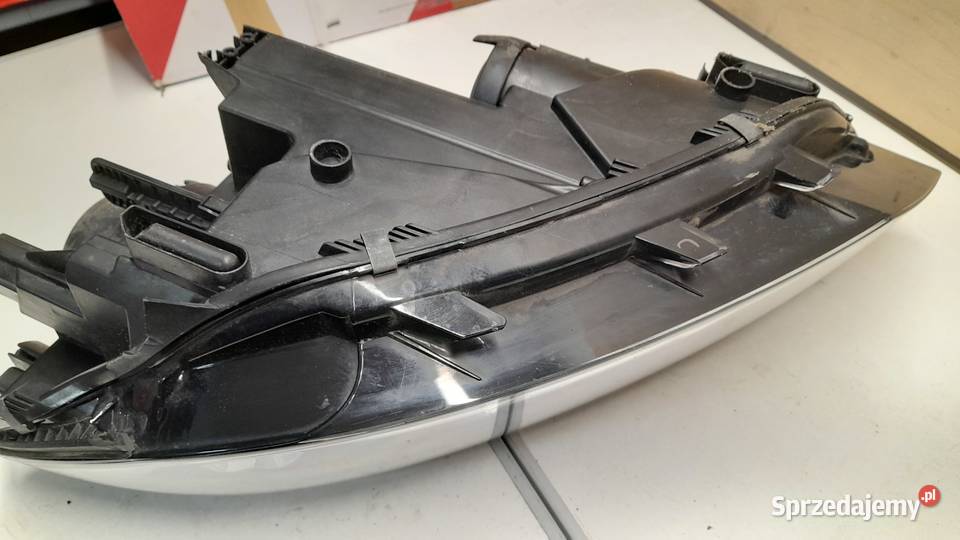 VW TOURAN II 2 15 LAMPA LEWA PRZEDNIA 5TB941005A Rok produkcji 2020 Lampy przednie Goleniów sprzedam