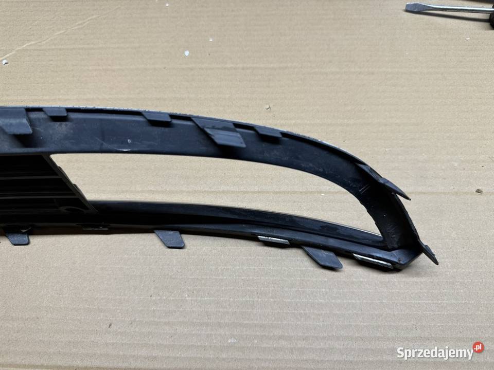 Kratka zderzaka przód prawa rh Opel insignia a 1 osobowe