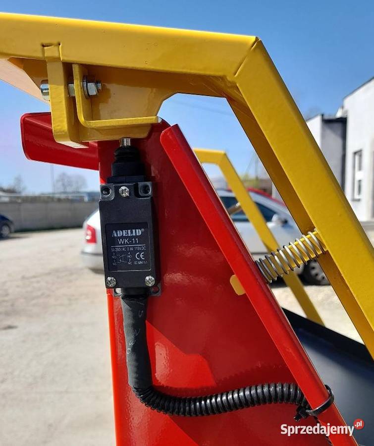 Rębak do gałęzi HR 100 tnie na zrębki o długości Pozostałe