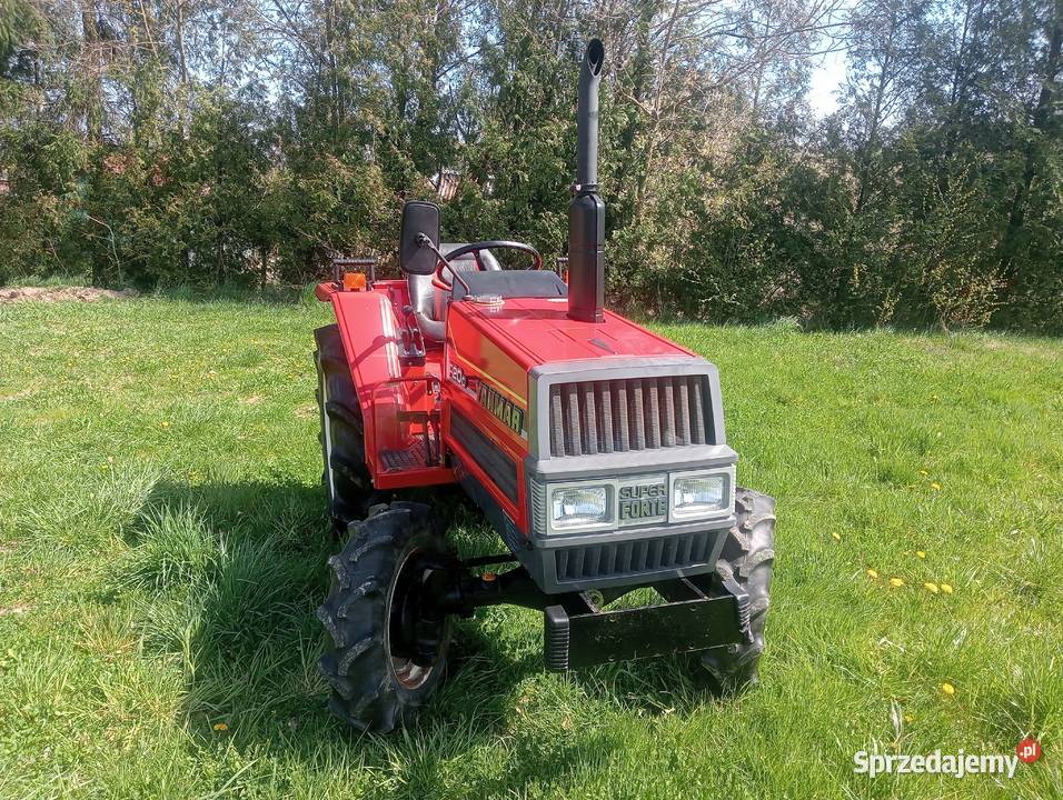 Ciągnik 4x4 yanmar 20 mega stan Skrzynia biegów Manualna Jasienica Rosielna